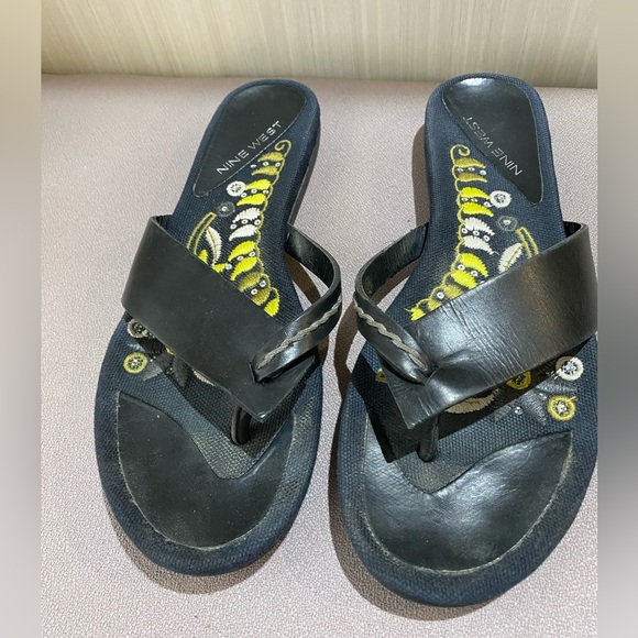 Nine West - Picture 2 of 3